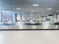 flughafen gepaeckband leer unsplash