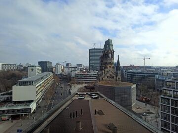 Waldorf Astoria Berlin Blick Gedaechtniskirche