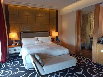 Waldorf Astoria Berlin Deluxe Zimmer With View 3