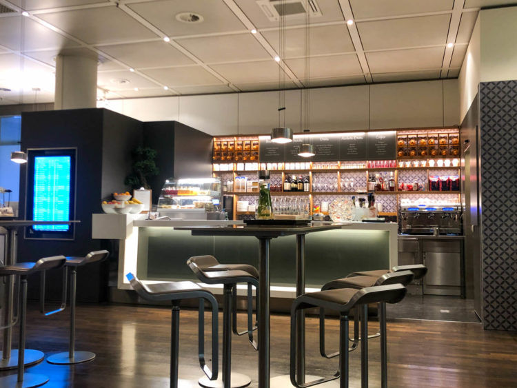 Lufthansa Senator Cafe Muenchen Blick In Die Lounge