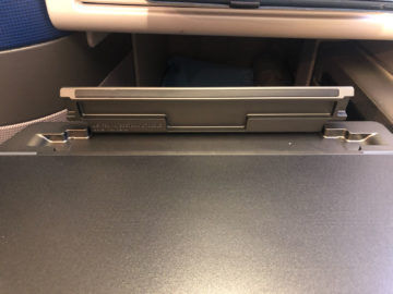 United Airlines Polaris Business Class Boeing 767 300 Ipad Halterung