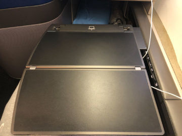 United Airlines Polaris Business Class Boeing 767 300 Tisch