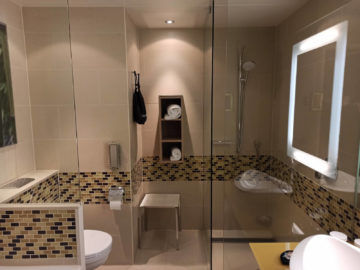 Hilton Frankfurt Airport King Hilton Executive Room Bad Dusche
