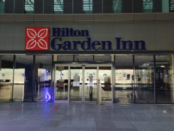 Hilton Garden Inn Frankfurt Airport Eingang