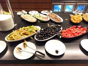 Ethiopian Airlines Sheba Platinum Lounge Addis Abeba Terminal 2 Kaltes Buffet Rohkost 2