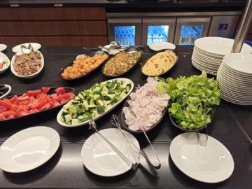 Ethiopian Airlines Sheba Platinum Lounge Addis Abeba Terminal 2 Kaltes Buffet Rohkost