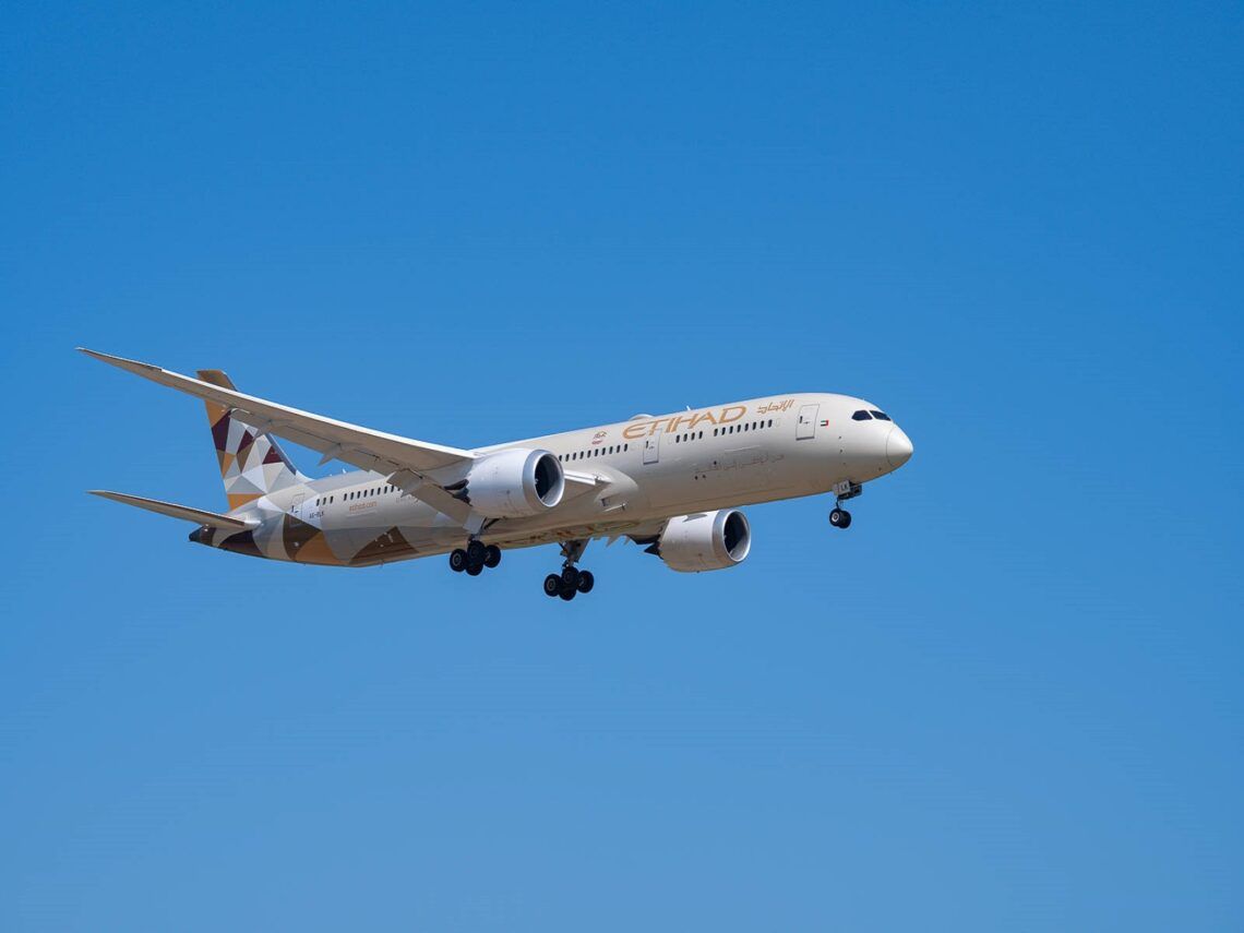 Etihad 787 Zürich Airport