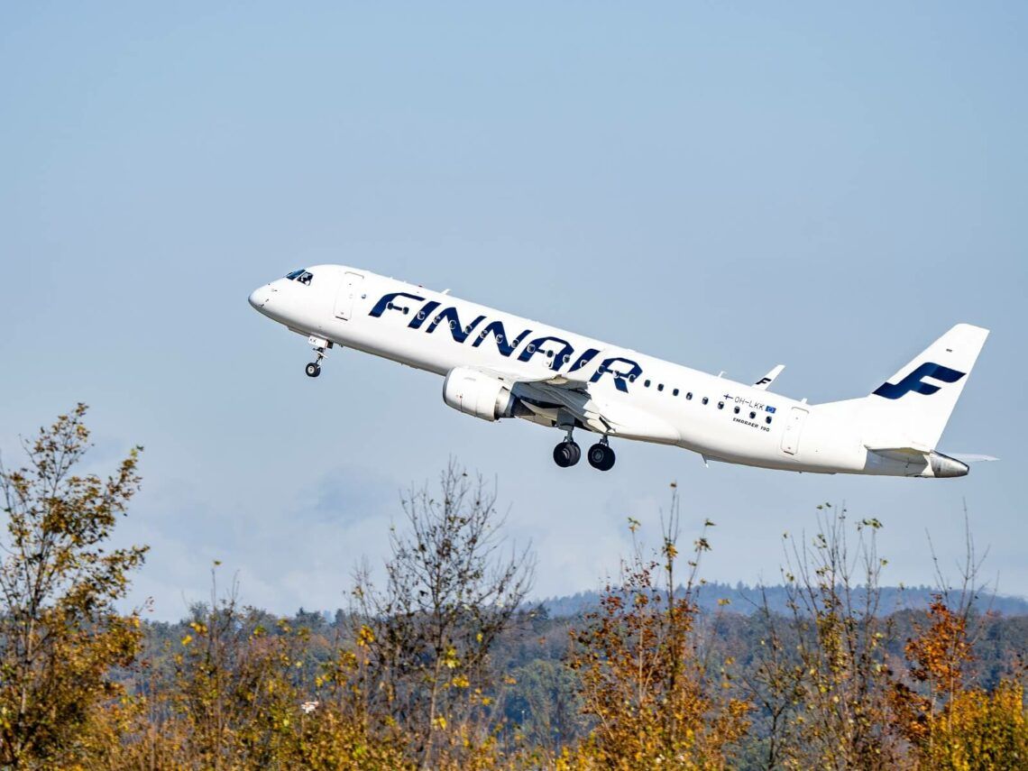 Flugzeug Finnair Embraer 190 Takeoff