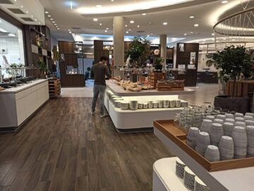 Hyatt Place Frankfurt Airport Fruehstueck Blick Buffett