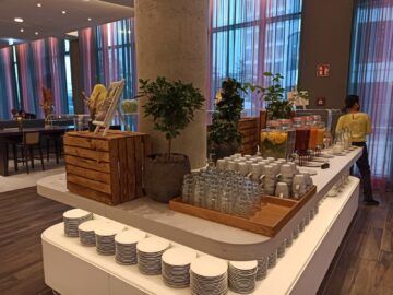 Hyatt Place Frankfurt Airport Fruehstueck Saftecke