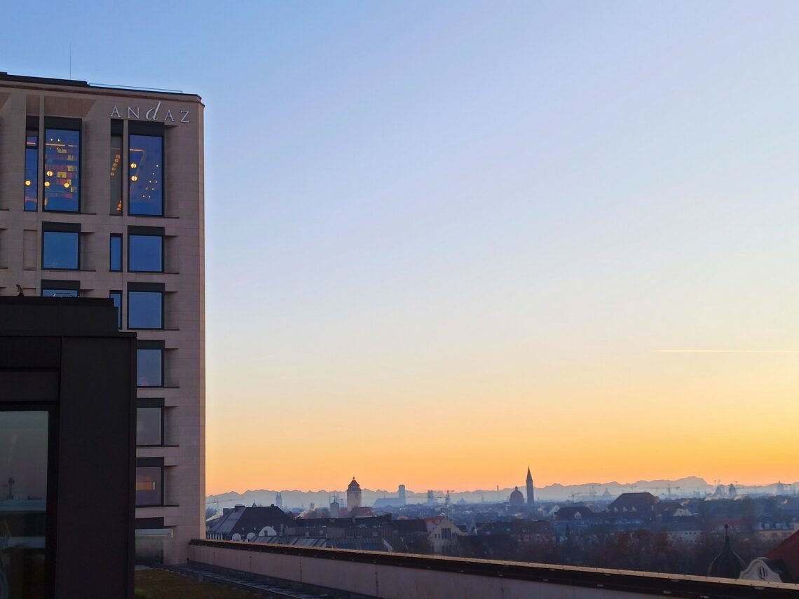 Andaz Munich Schwabinger Tor Fassade Himmel