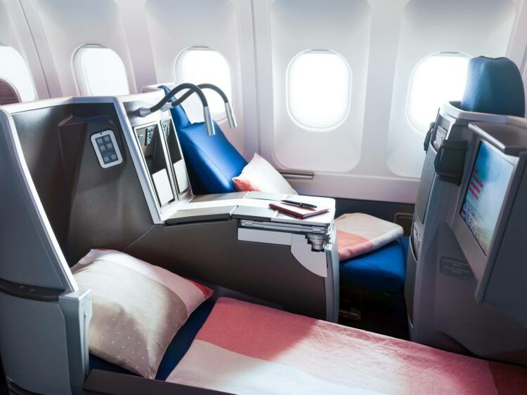 Edelweiss Business Class Langstrecke Bett Copyright
