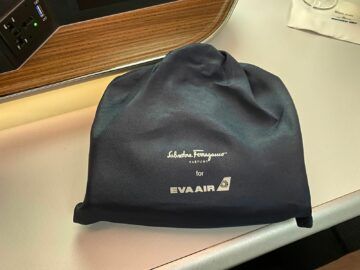 Eva Air Business Class B787 10 Amenity Kit1