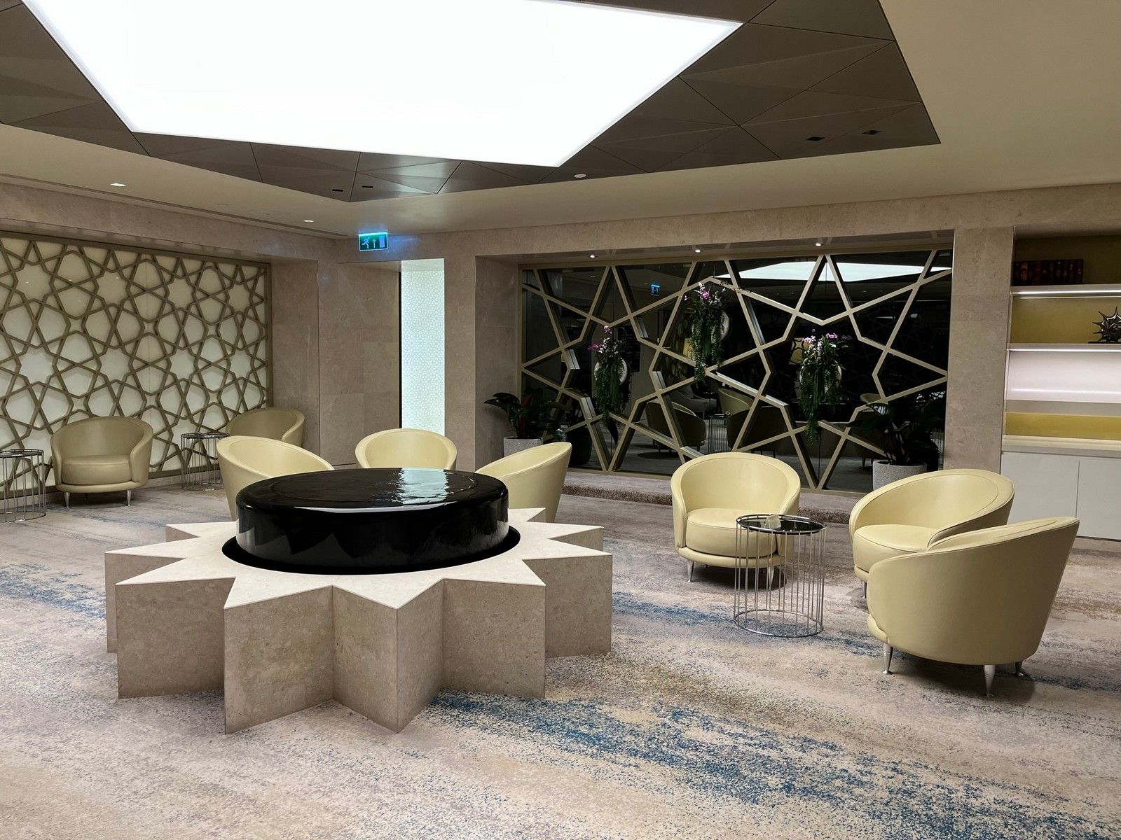 Review Qatar Airways Premium Lounge Bangkok meilenoptimieren