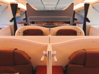 Japan Airlines First Class Boeing 777 300er Kabine 1
