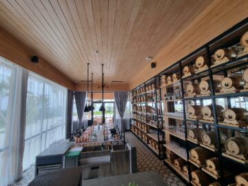 Hilton Maldives Amingiri Aura Pool Bar 3