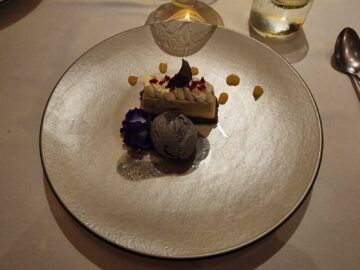 Hilton Maldives Amingiri Origin Essen 4