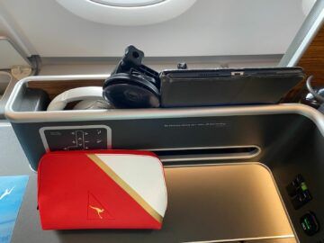 Qantas Airways Business Class Airbus A380 800 Stauraum Rechts