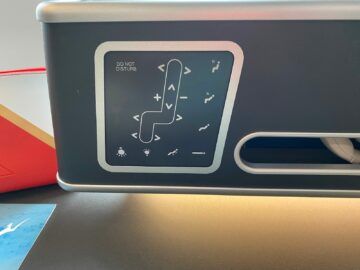 Qantas Airways Business Class Airbus A380 800 Touchpad Sitzeinstellung