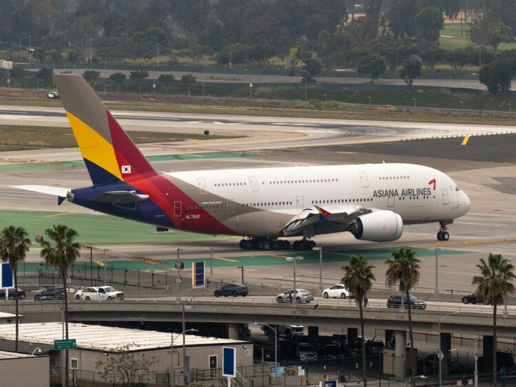 Flugzeug Asiana Airlines A380 800 Los Angeles Airport