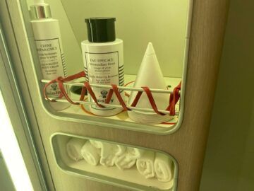 Air France La Première First Class Boeing 777 300 Amenities Toilette