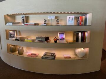 Air France La Première Lounge Paris Charles De Gaulle Buecherauswahl