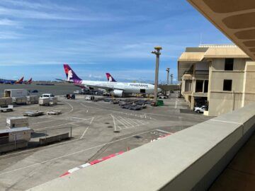 Ana Lounge Honolulu Blick Auf Das Vorfeld
