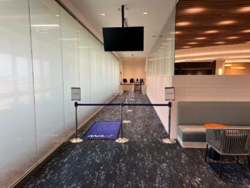 Ana Lounge Honolulu Boarding Via Lounge