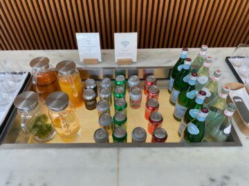 Cathay Pacific The Wing First Class Lounge Getraenke