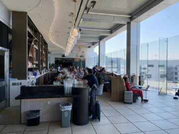 Delta Sky Club Los Angeles Terminal 2 Balkon Neue Lounge