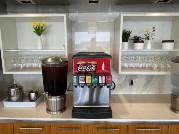 Delta Sky Club Los Angeles Terminal 2 Softdrinks
