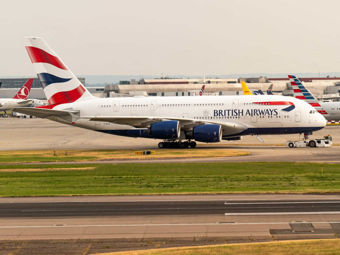 Flugzeug British Airways A380 London