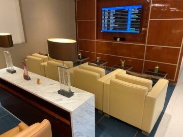 Emirates Lounge Bangkok Enge Sitze