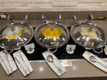 Emirates Lounge Bangkok Warme Speisen