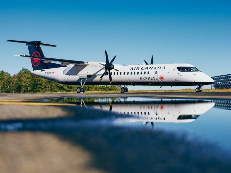 Air Canada Express Dash 8 400 Copyright