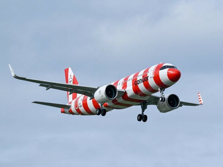 Condor Airbus A320neo Anflug Copyright
