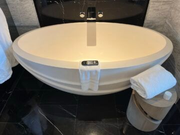 Crown Towers Hotel Sydney Bad Badewanne 2