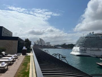 Park Hyatt Sydney Rooftop Pool Blick Oper