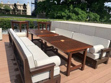 Park Hyatt Sydney Rooftop Pool Tisch