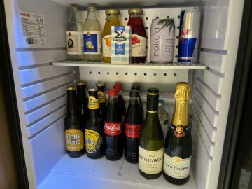 Park Hyatt Sydney Zimmer Minibar 3