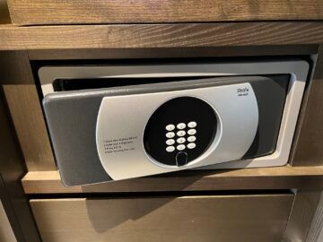 Park Hyatt Sydney Zimmer Safe