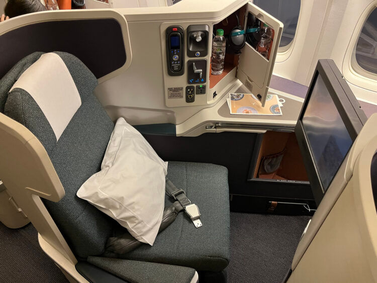 Cathay Pacific Business Class Boeing 777 300er Sitz