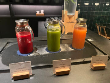 Cathay Pacific The Pier Business Class Lounge Hong Kong Tearoom 6