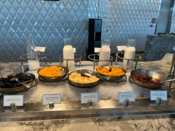 Crown Towers Hotel Sydney Fruehstueck Compote