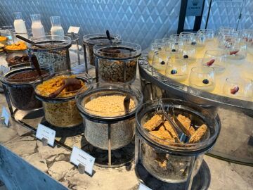 Crown Towers Hotel Sydney Fruehstueck Cornflakes
