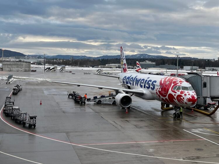 Edelweiss Flugzeug Zuerich Flughafen