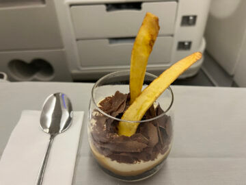 Fiji Airways Business Class Airbus A330 200 Essen Banoffee