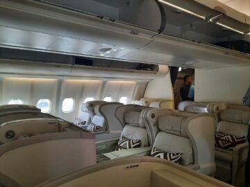 Fiji Airways Business Class Airbus A330 200 Kabine 3