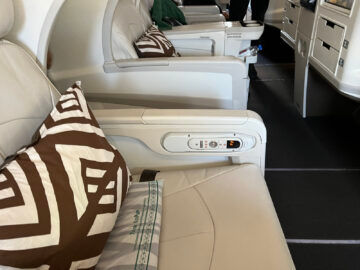 Fiji Airways Business Class Airbus A330 200 Kissen