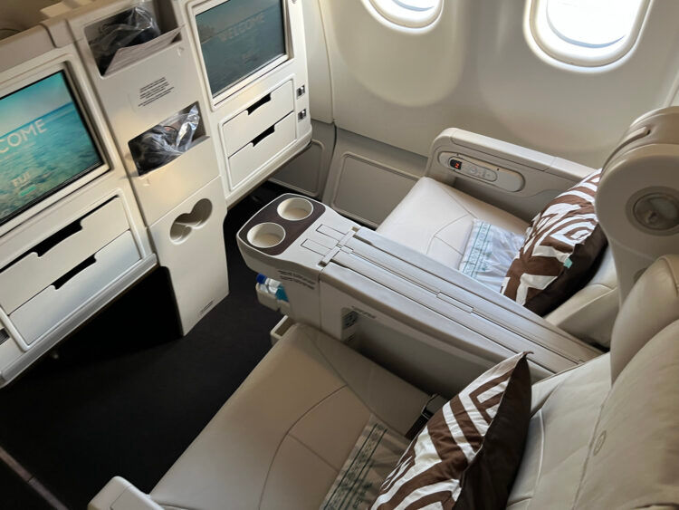 Fiji Airways Business Class Airbus A330 200 Sitz 1